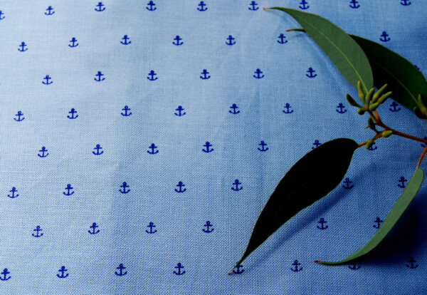 Organic Cotton Medium Poplin-Printed Anchor Navy on Blue